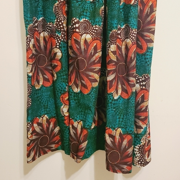 Women's Green Ankara Floral Print Sleeveless Midi Length Dress (Size Medium) - Picture 10 of 11